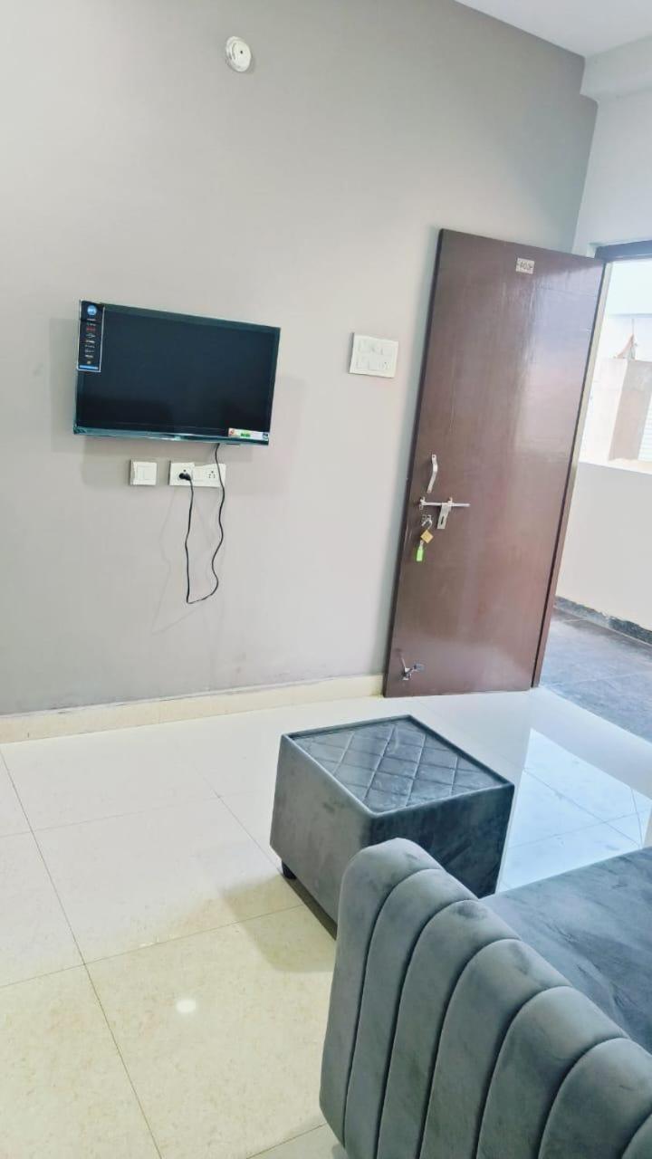 Rupesh Golden Suites ハイデラバード エクステリア 写真
